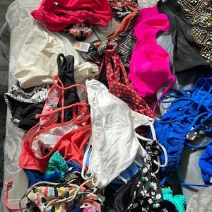 Bundle bikinis
